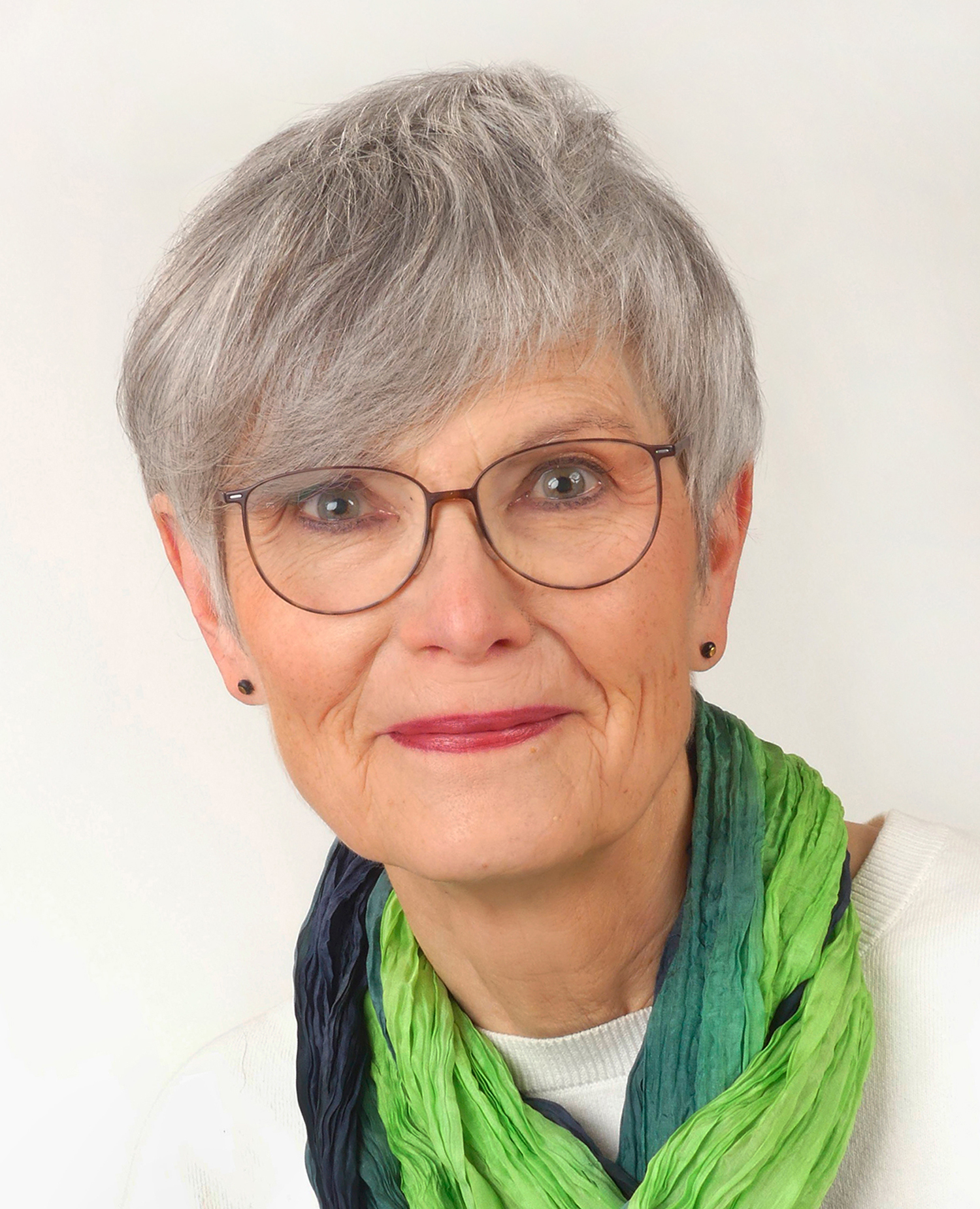 Dr. Ange Krahe